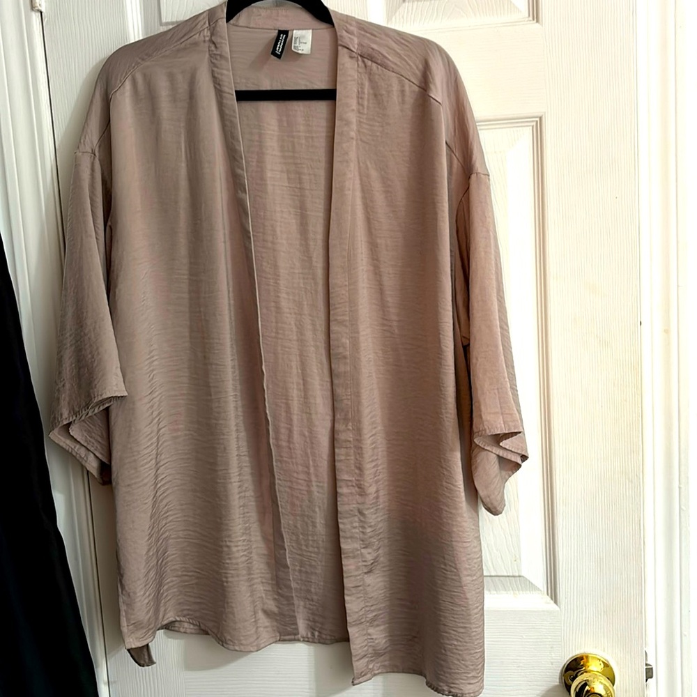 Silky flowy kimono